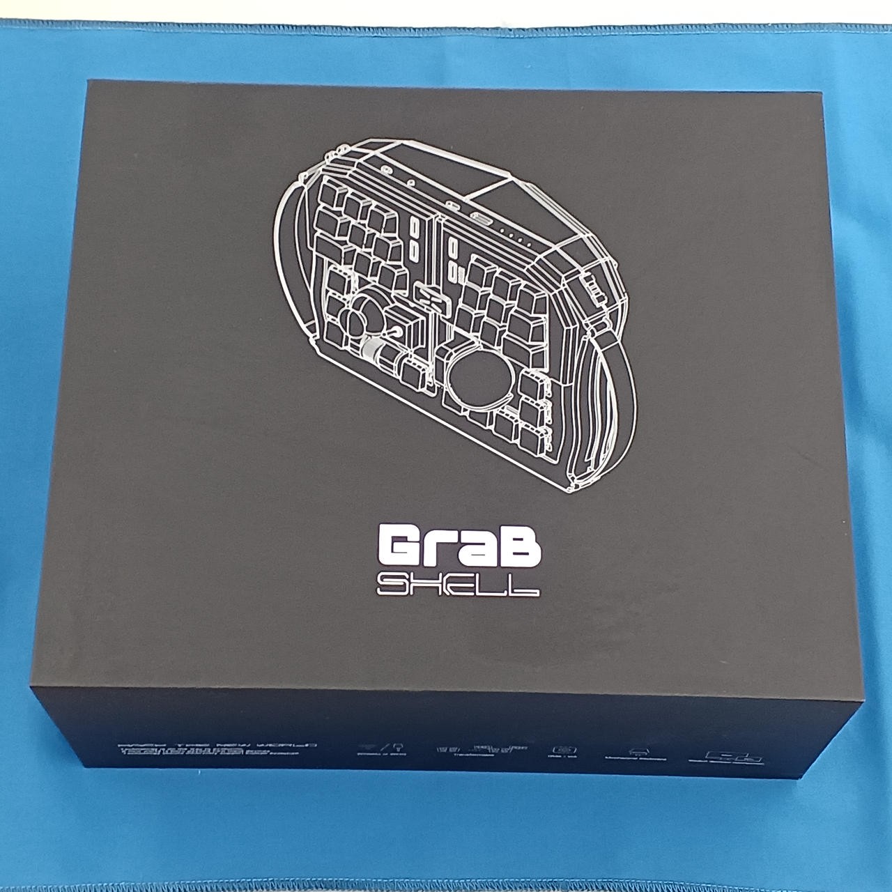 Mechanical Keyboard Model GRABSHELL DOTBRAVO