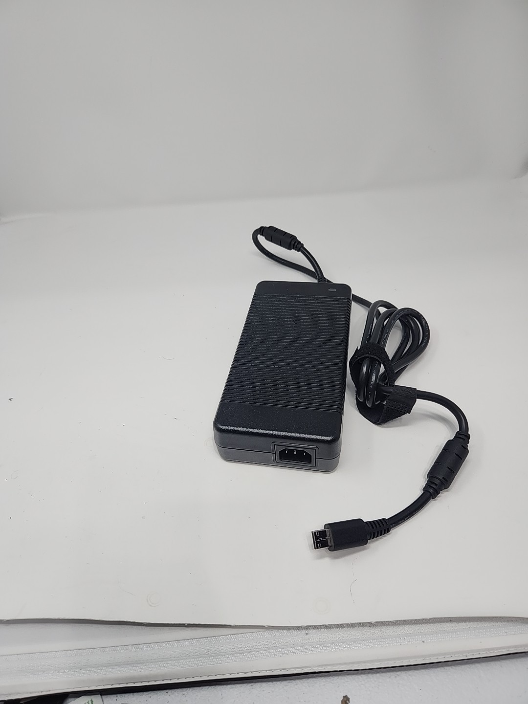 Original Delta 329.6W 19.5V 16.9A ADP-330CB B Adapter NO POWER CORD