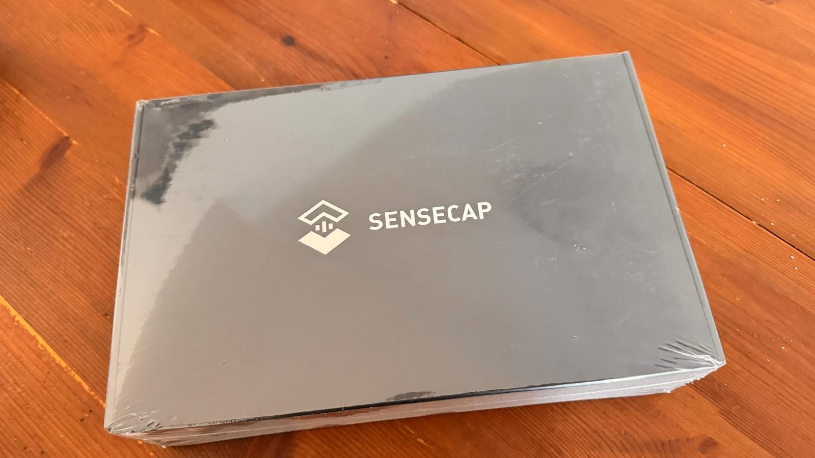 SenseCAP M1 LoRaWAN Indoor Gateway