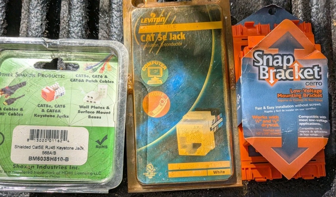 Lot of 3)~Shaxon ~Cat.5e RJ45£ Keystone JackBM603U810-B &Leviton Cat5E, & Snapbk