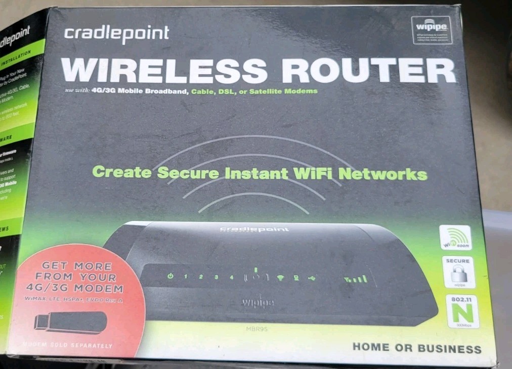 CradlePoint MBR95 300 Mbps 4-Port 10/100 Wireless N Router