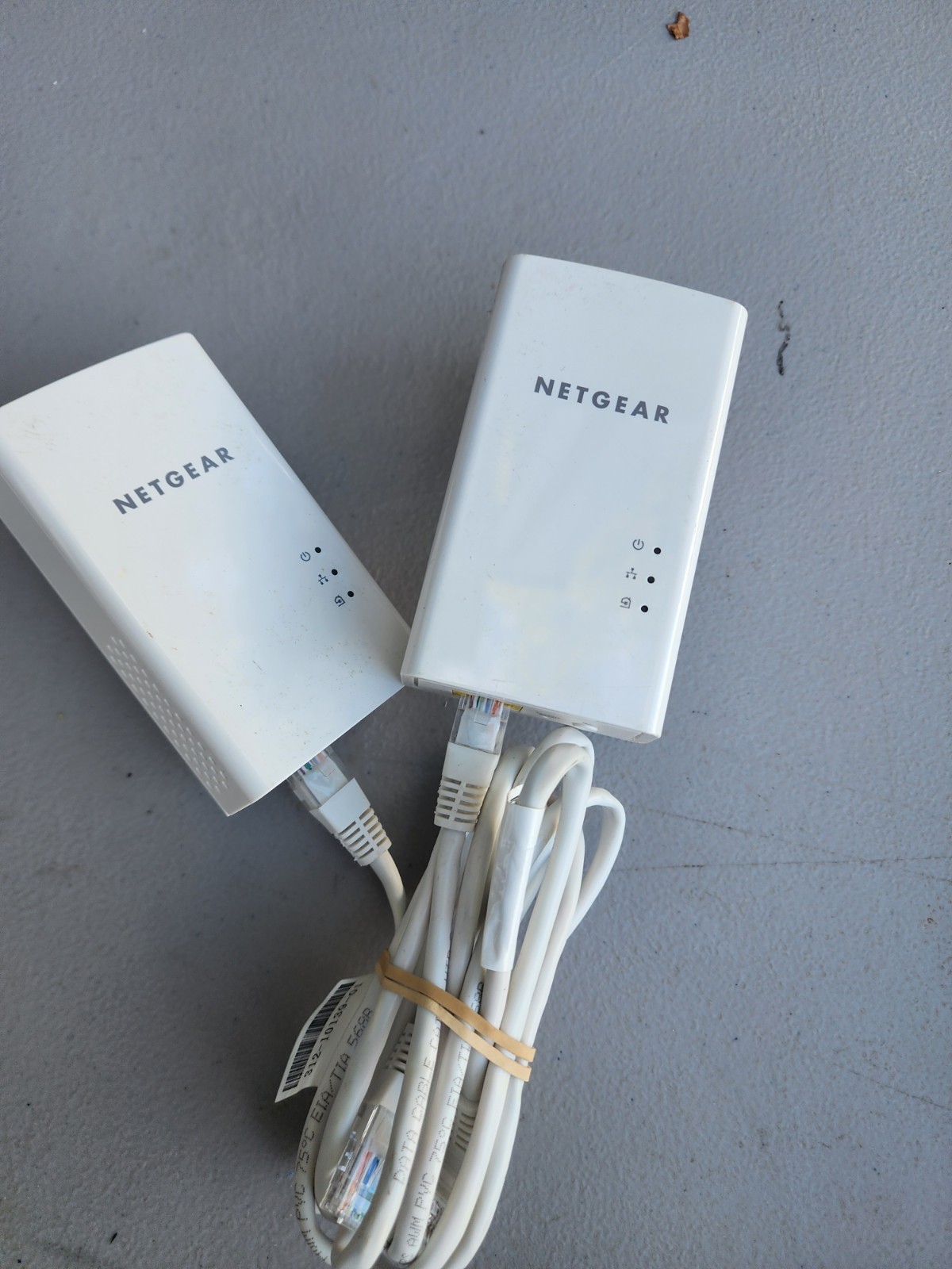 NETGEAR Powerline 1200 PL1200S White Ethernet Port Wall-Plug-In Extender x2