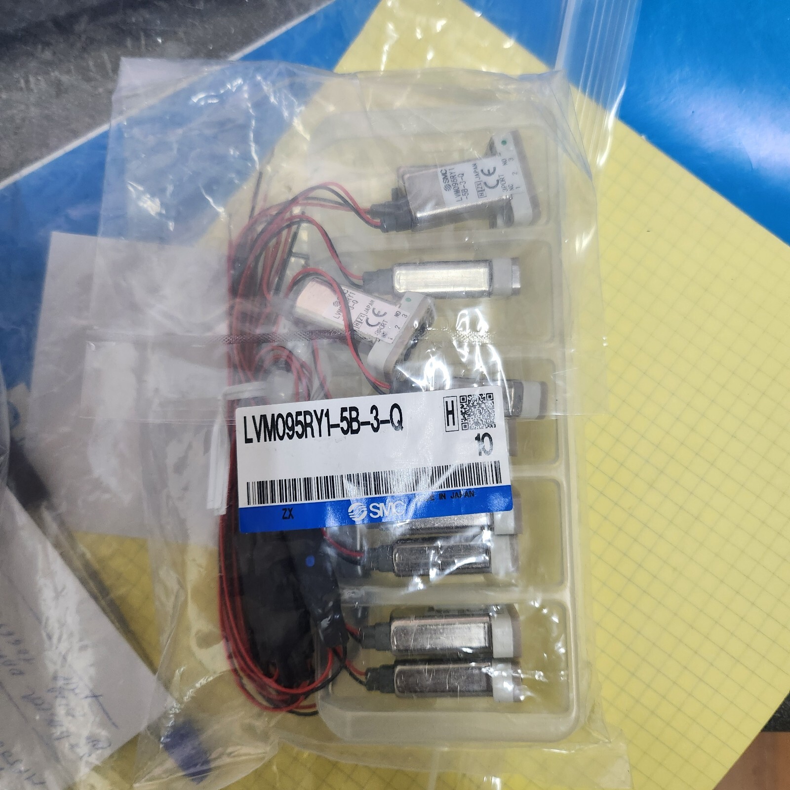 10x SMC LVM095RY1-5B-3-Q Solenoid Valves - NEW