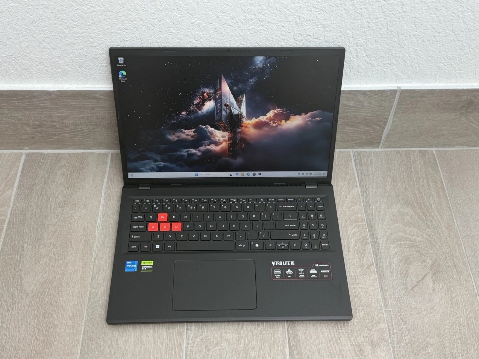 Acer Nitro Lite 16" WUXGA Core i5-13420H GeForce RTX 3050 8GB RAM 512GB NVMe
