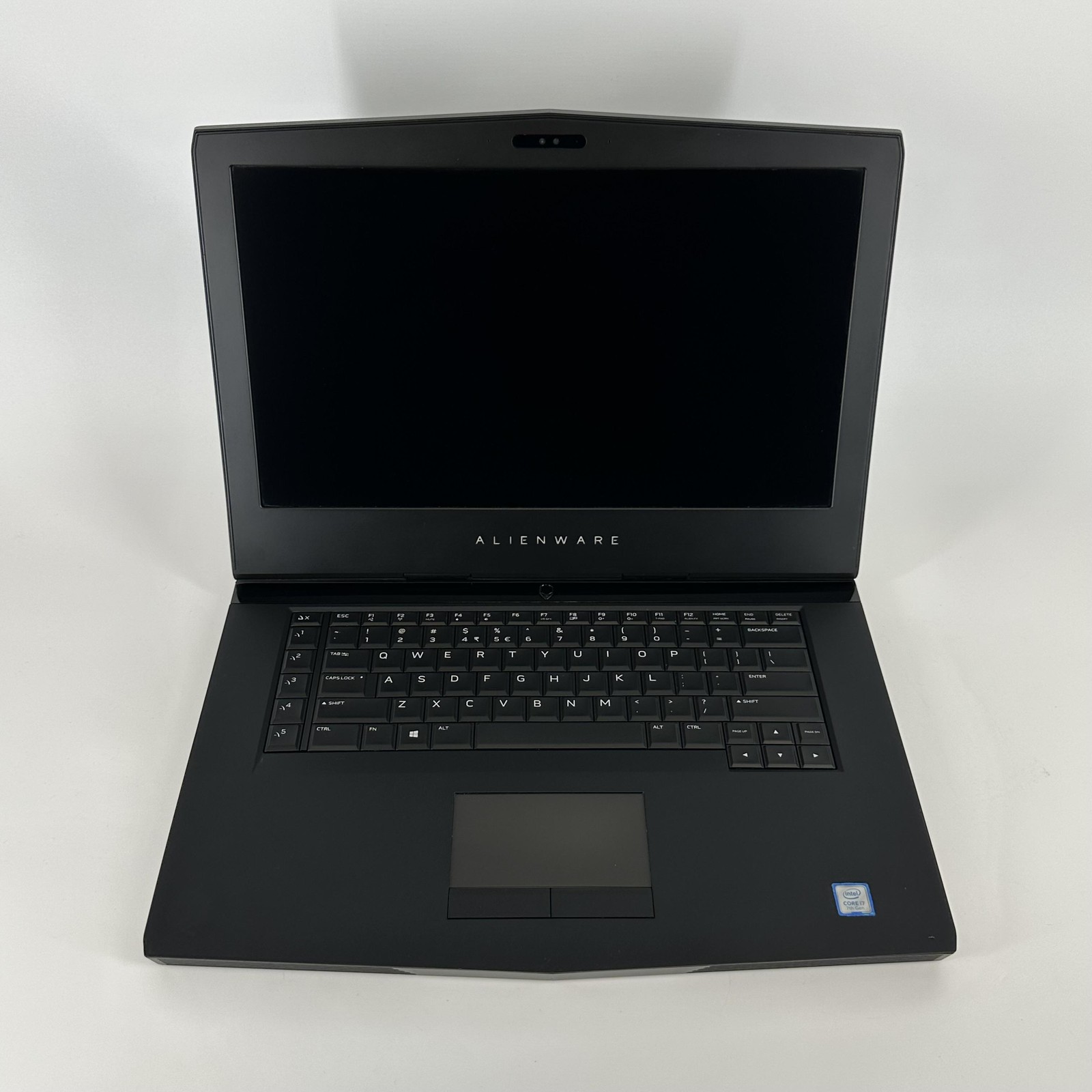 Dell Alienware 15 R3 FHD i7-7700HQ 2.80GHz 16GB 256GB SSD/1TB HDD GTX 1070 Good