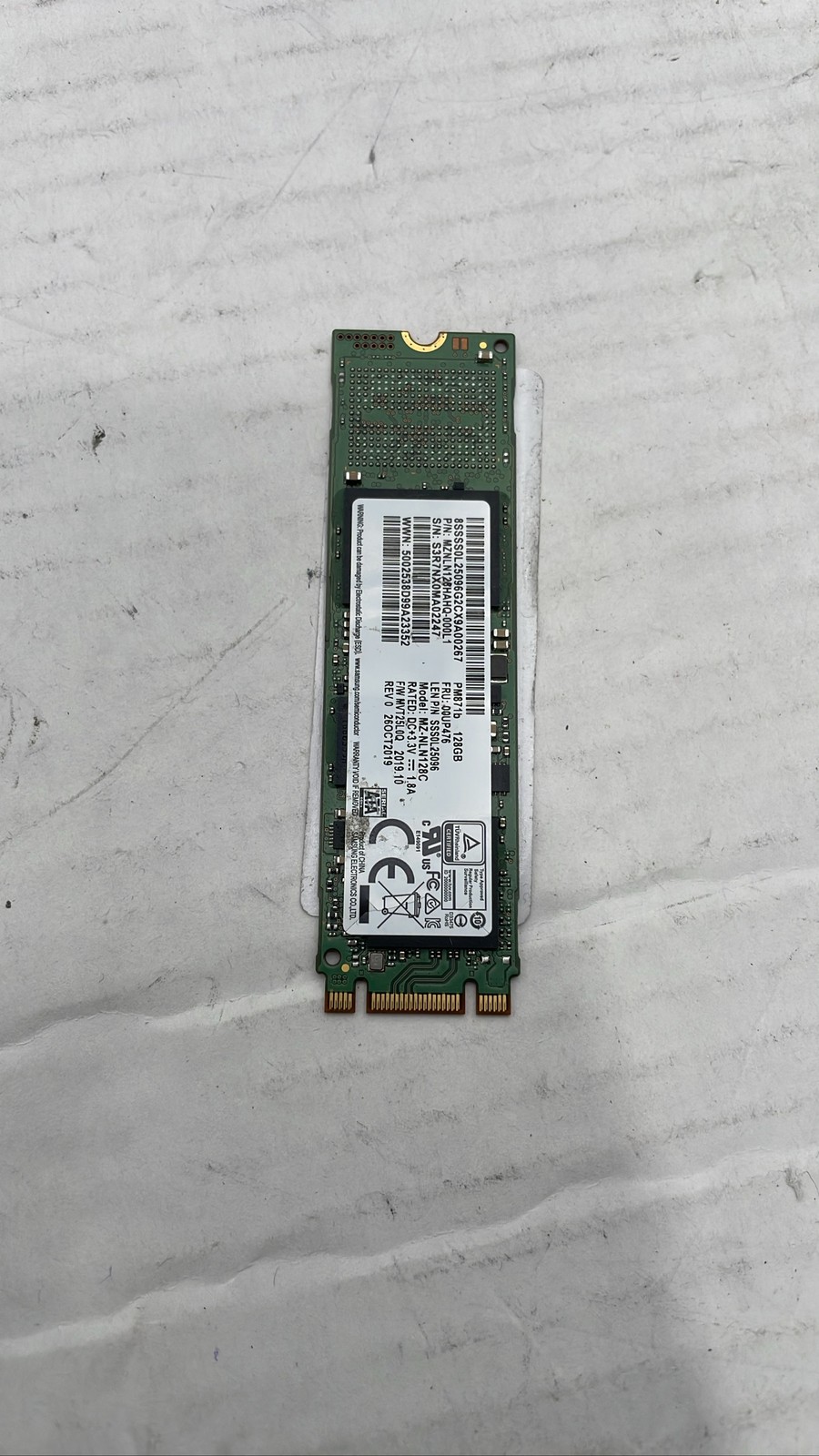 Samsung PM871b 128GB M.2 2280 SATA SSD MZ-NLN128C Lenovo 00UP476