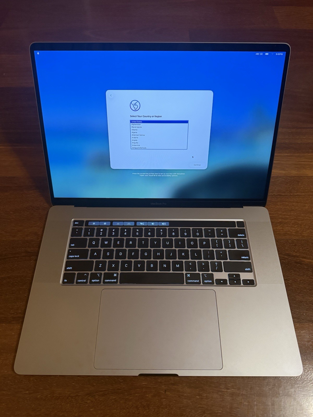 Pre-Owned Apple 2019 MacBook Pro 16" A2141 Intel i7 16GB RAM 512GB SSD Gray