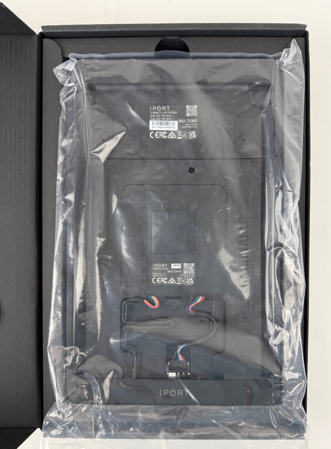 iPort CONNECT CASE FOR APPLE IPAD 10.2" (9th Gen) 72383 - Black - OB