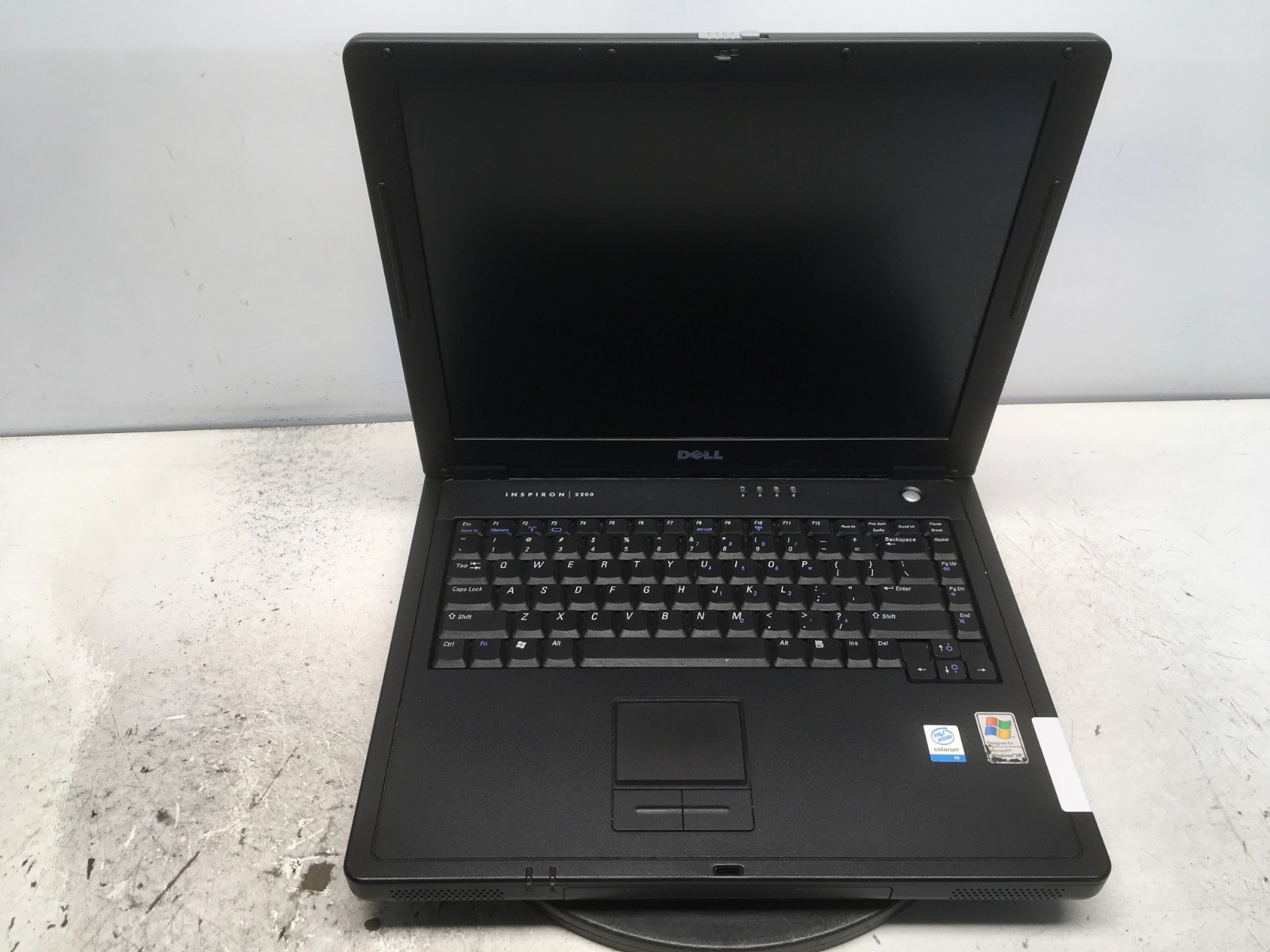 Dell Inspiron 2200 Intel Celeron M 06D8 1.4GHz 256 MB NO HDD No Batt