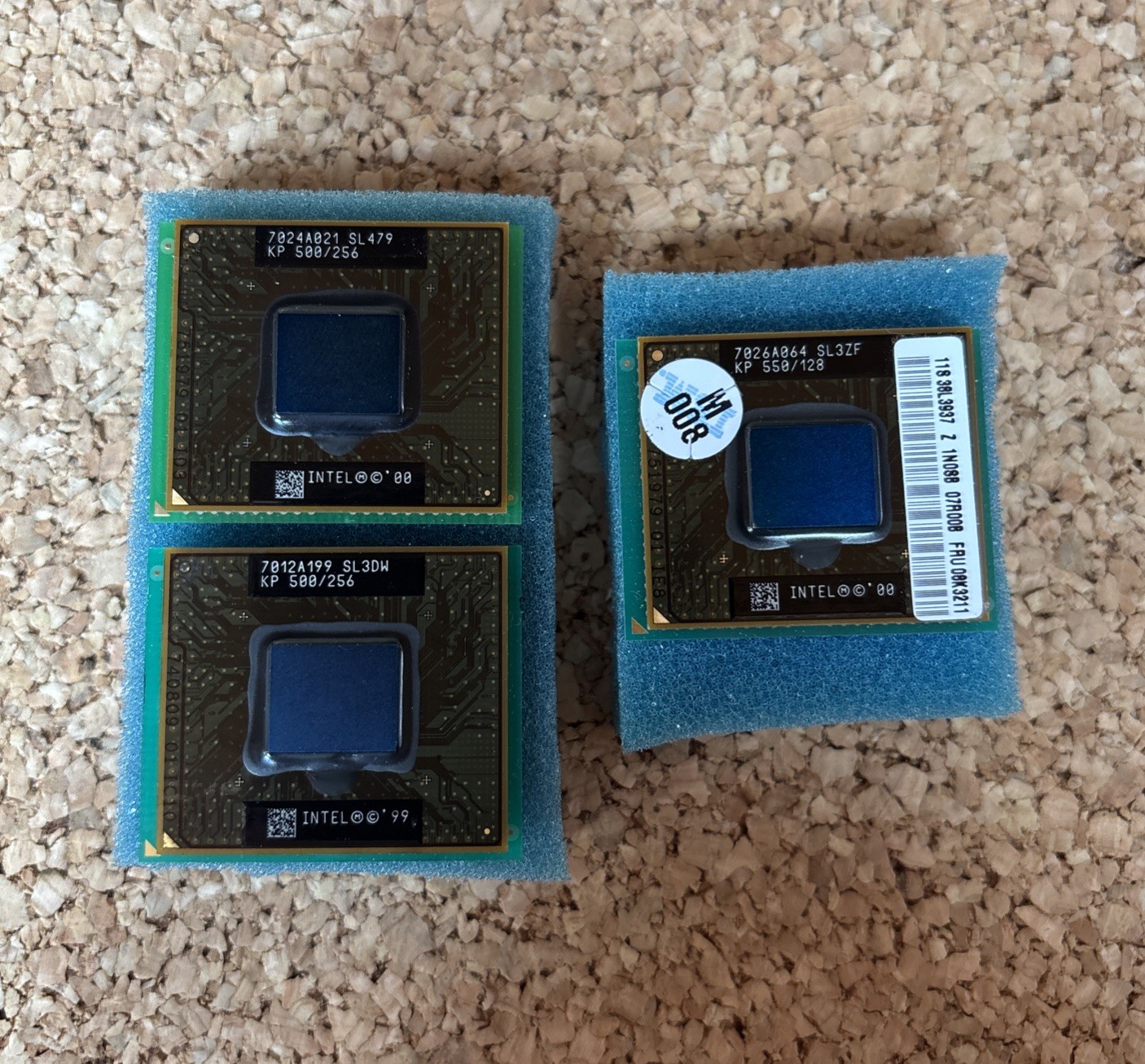 Lot of 3 Vintage Intel Mobile CPUs - Pentium III 600/500/Celeron 550  Socket 478