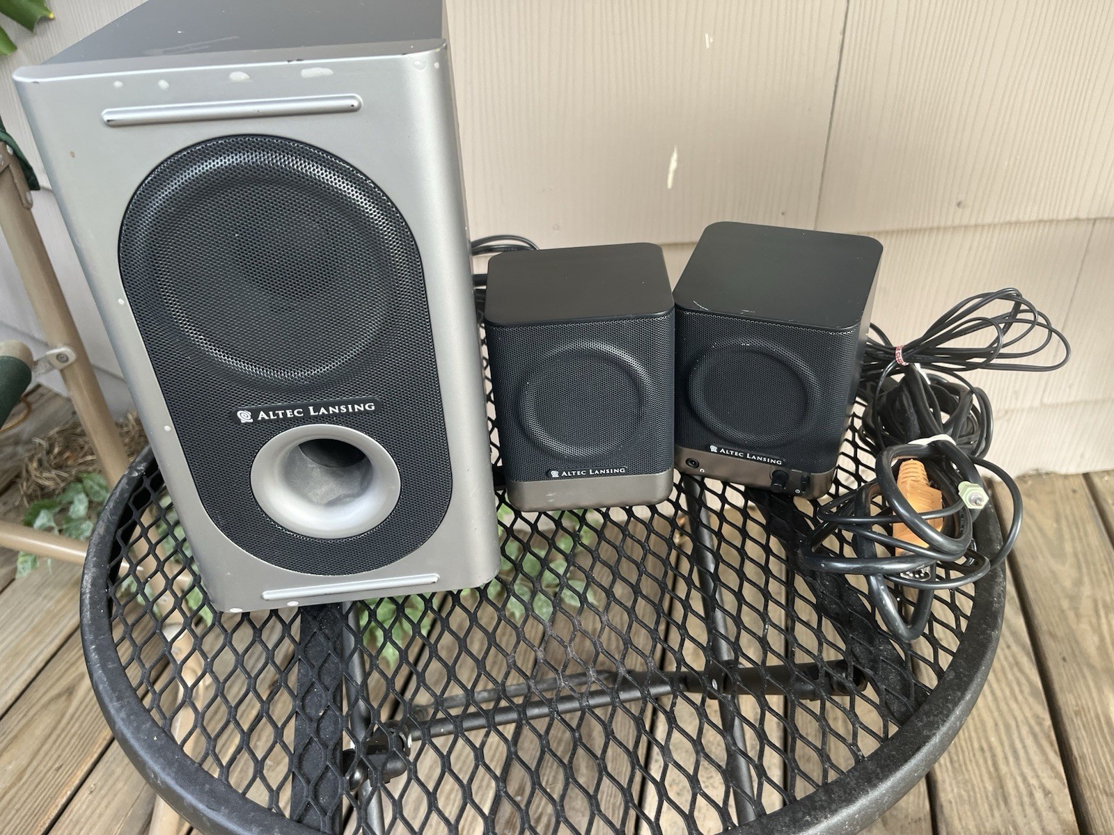 Altec Lansing 221 Computer Speakers & Subwoofer System Complete Tested