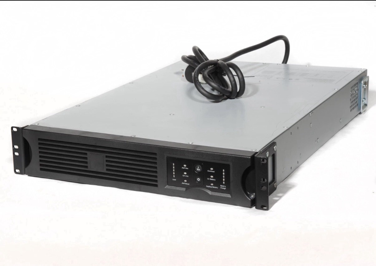 APC SmartUPS SUA2200RM2U 2200VA 120V w/ New Batteries Tested
