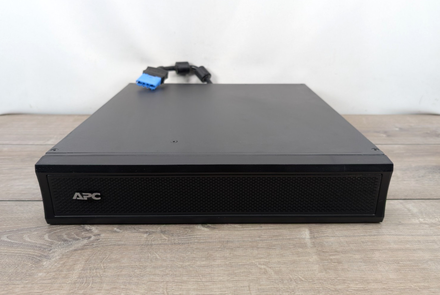 APC SMX48RMBP2U Smart-UPS X 48V External Battery Pack NO BATTERIES