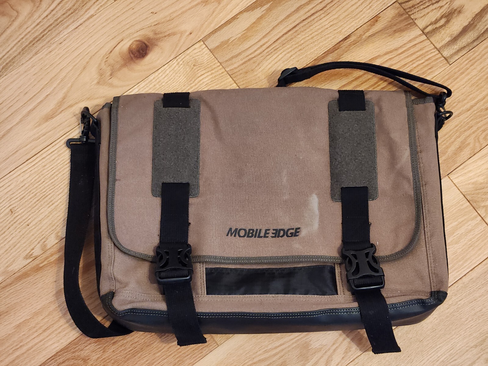 Mobile Edge Laptop Canvas Messenger Bag Shoulder Computer Eco-Friendly Olive EUC