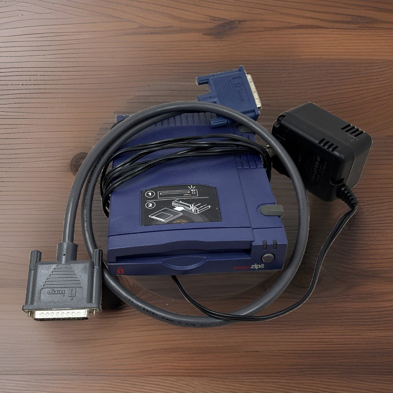 Iomega External Zip 100 Drive Blue Z100P2 with Power & Parallel Cable