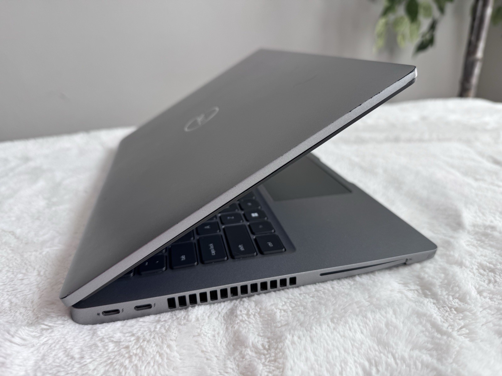 Dell Latitude 5430 14” FHD i5-1235U 16GB RAM 256GB SSD Windows 11 Pro