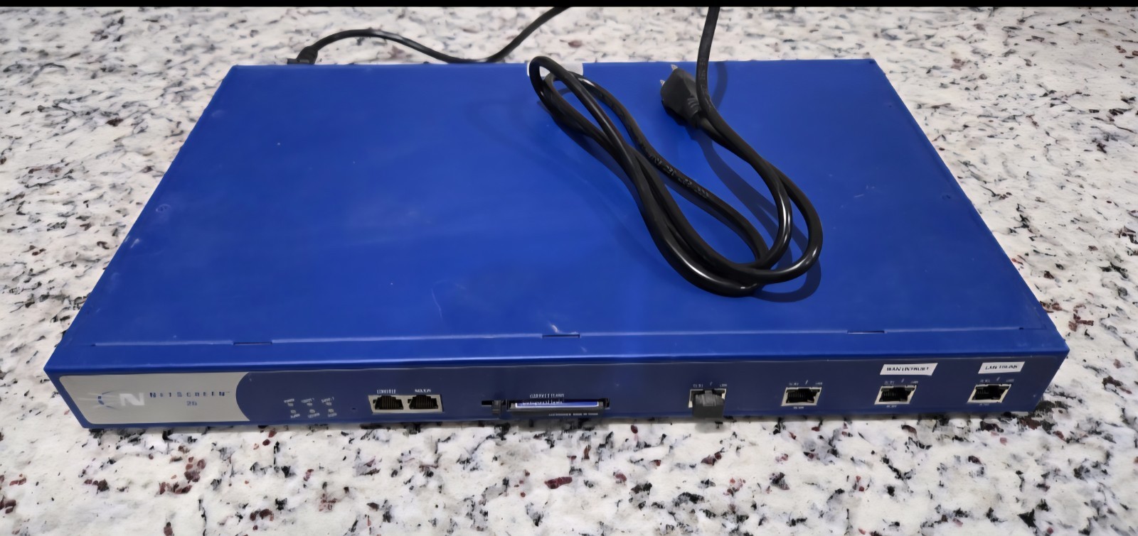 Used. Juniper Networks NS-025-001 NetScreen-25 VPN/Firewall Security Appliance
