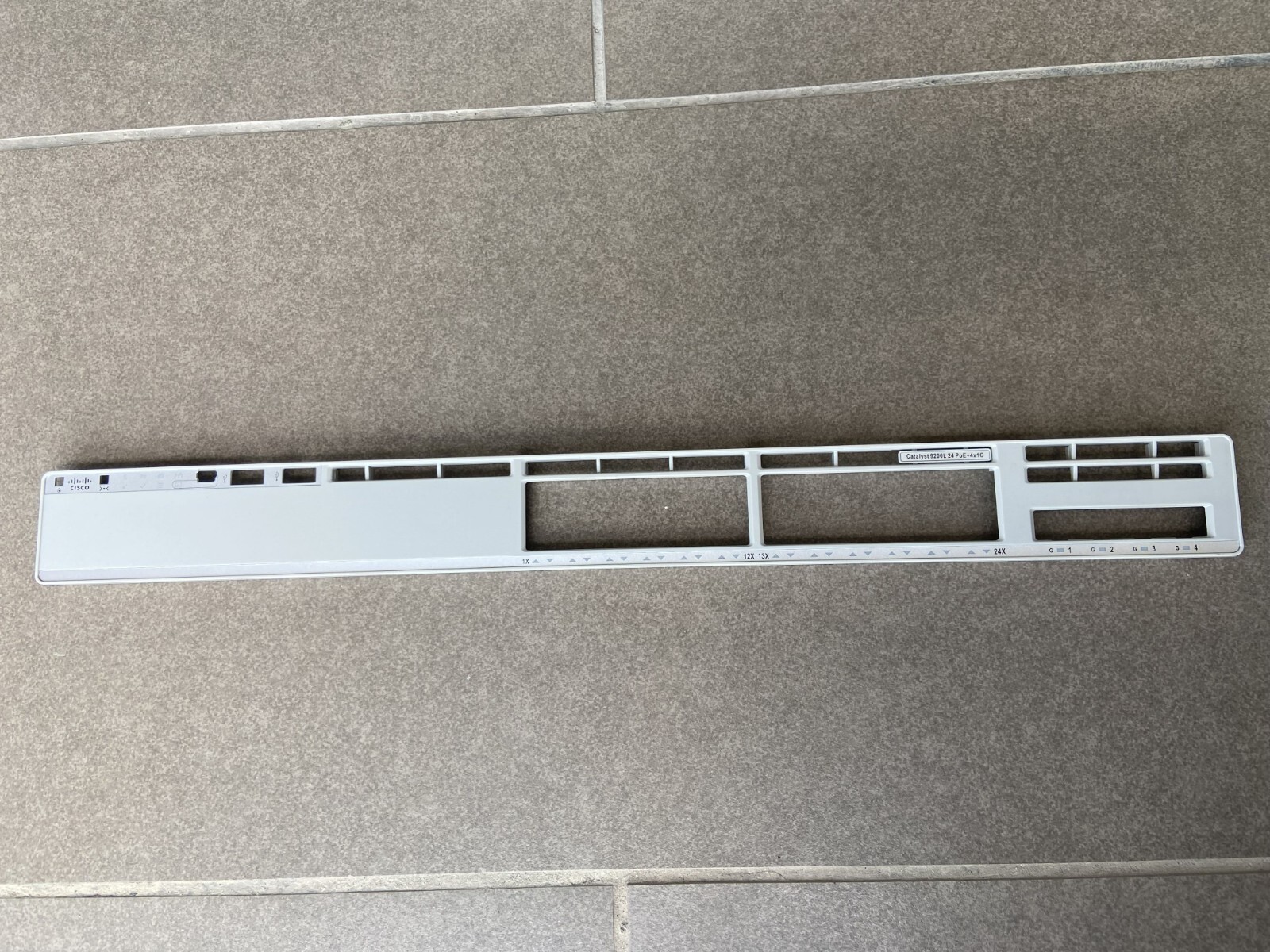 Cisco C9200L-24P-4G-E / C9200L-24P-4G-A 9200L 4x1G faceplate for replacement