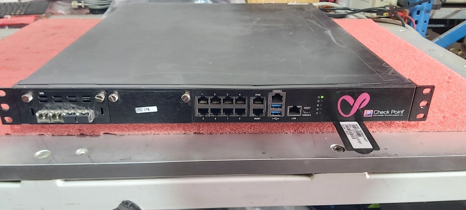 Check Point 6800 Security Gateway QM-30 S/N: 1437 UPS Shipping Make Offers U-8