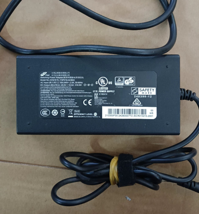 FSP210-ACBS3 20V 10.5A 210W 5.5*2.5 Universal Laptop Power Adapter