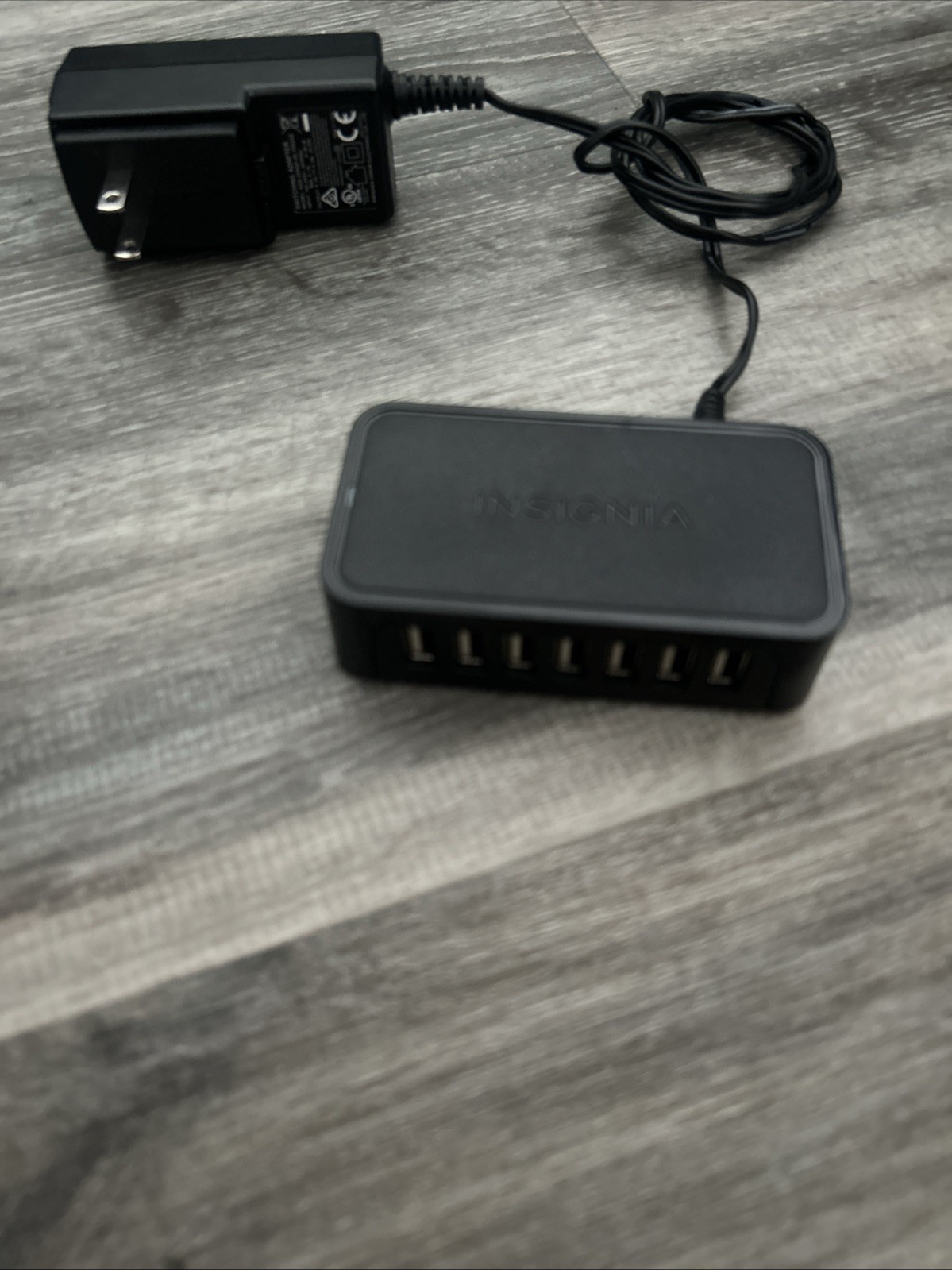 Insignia USB 2.0 7-Port Hub