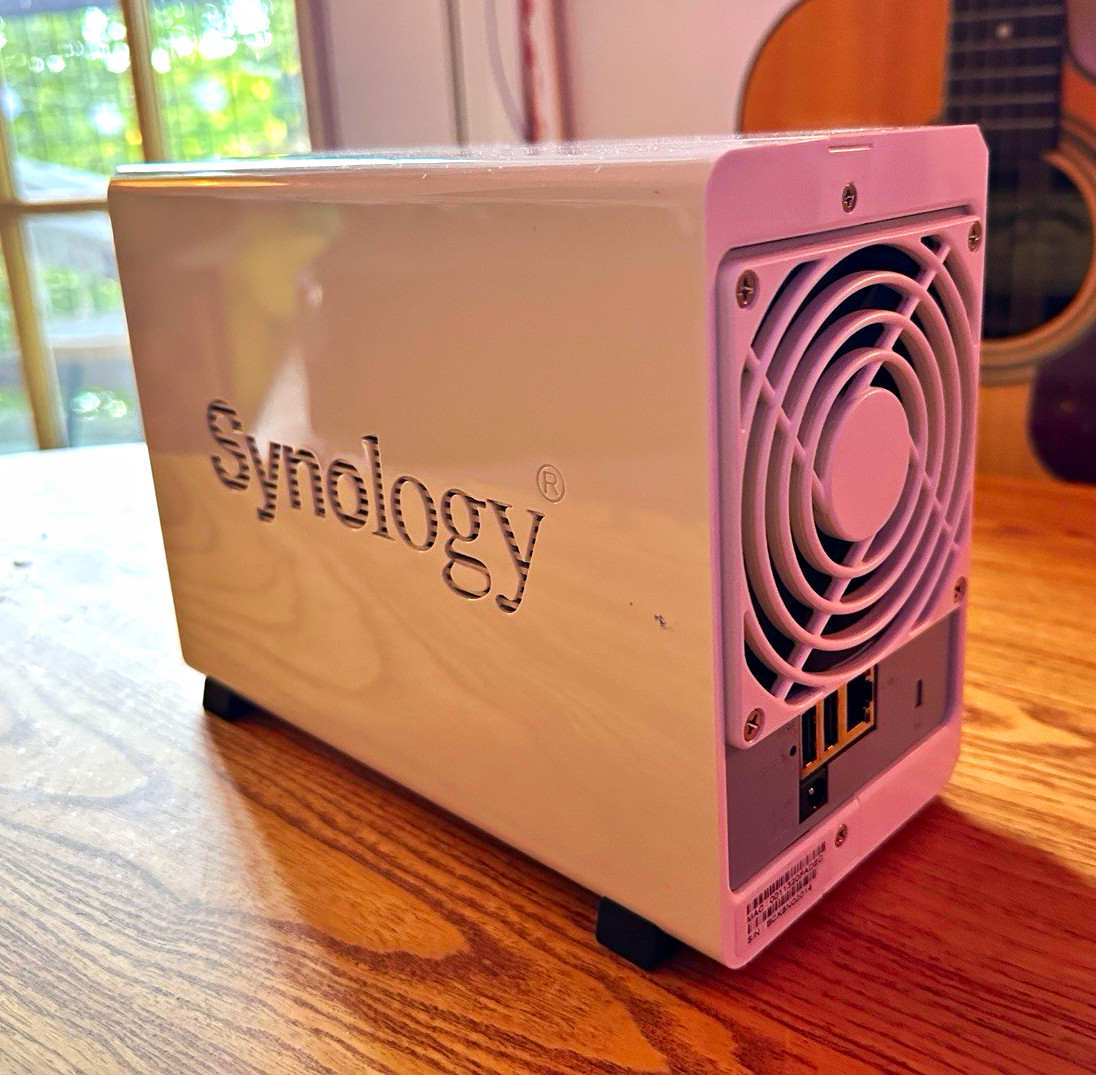 Synology DiskStation DS223j 2-Bay NAS 3.5in HDD, Ethernet/USB, White