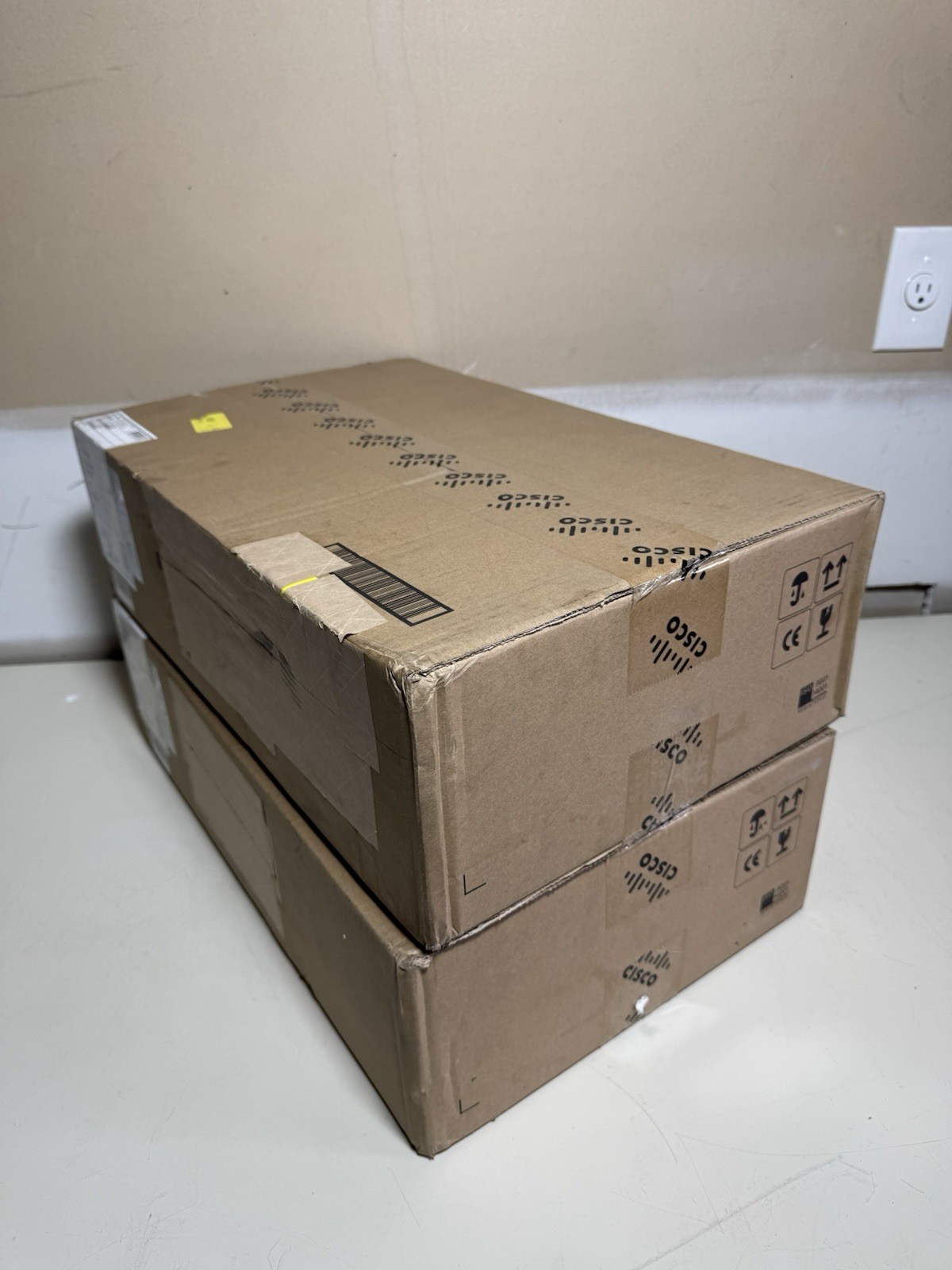 Cisco C1000-24T-4X-L - 24 Ports Fully Managed Ethernet Switch