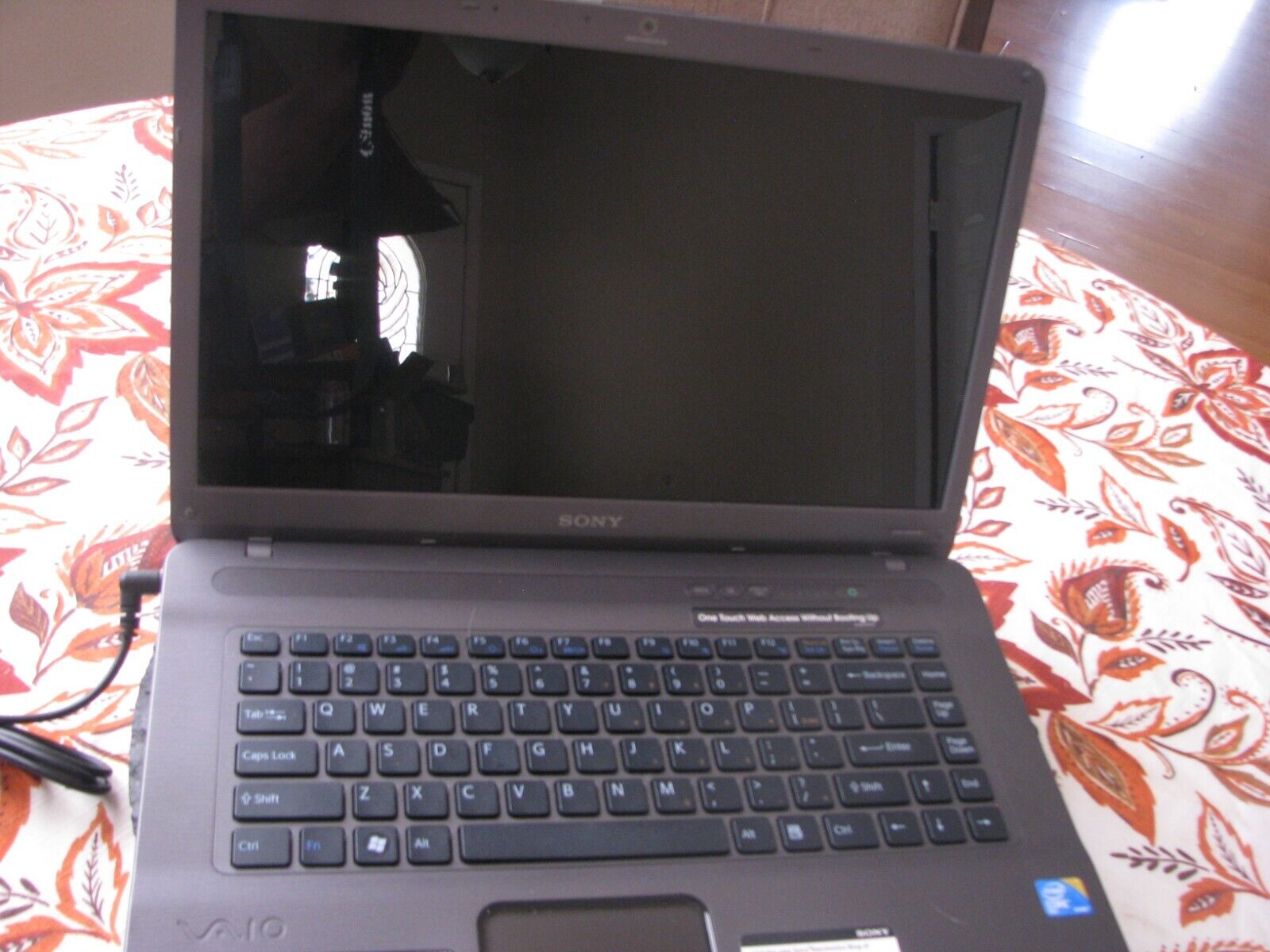 Sony VAIO PCG-7184L Laptop PC (Intel Core Duo, 1TB HDD, 4GB DDR2, Windows 10