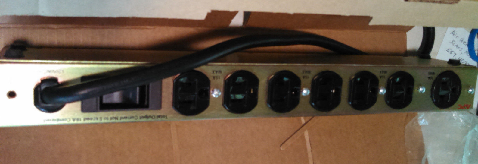 APC DM07RM-20 DELL POWER DISTRIBUTION UNIT Single Phase 16A 50/60 Hz 120V PDU
