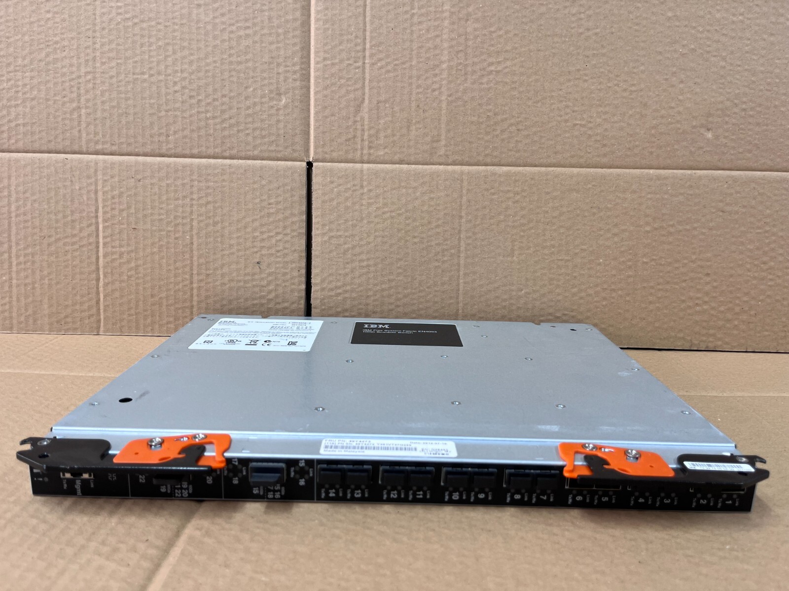 IBM 49Y4273 Flex System Fabric EN4093 10GbE Scalable Switch