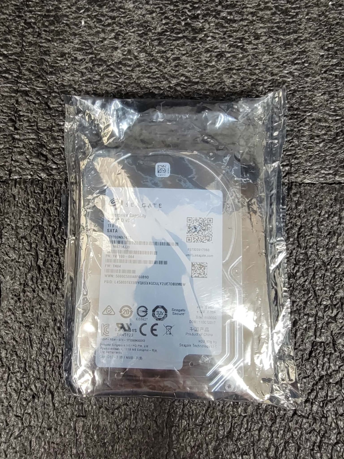 Seagate 1VE100-004 ST1000NX0423 1TB 7.2K RPM 128MB 6 Gbps 512N SATA 2.5" HDD