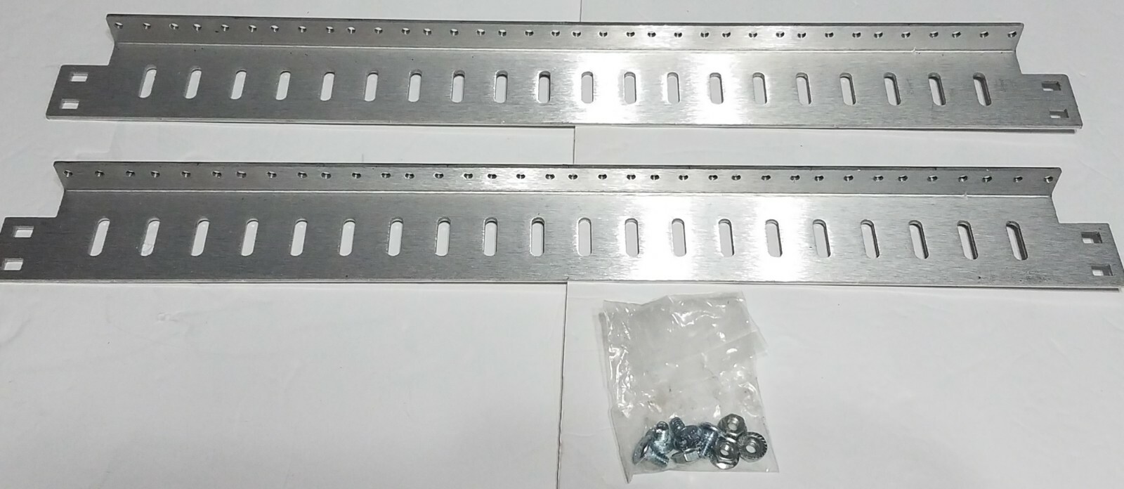 CDW 12787-524 CUBE iT Cabinet Rack Extra Mounting Rails L-Shape 1 Pair 