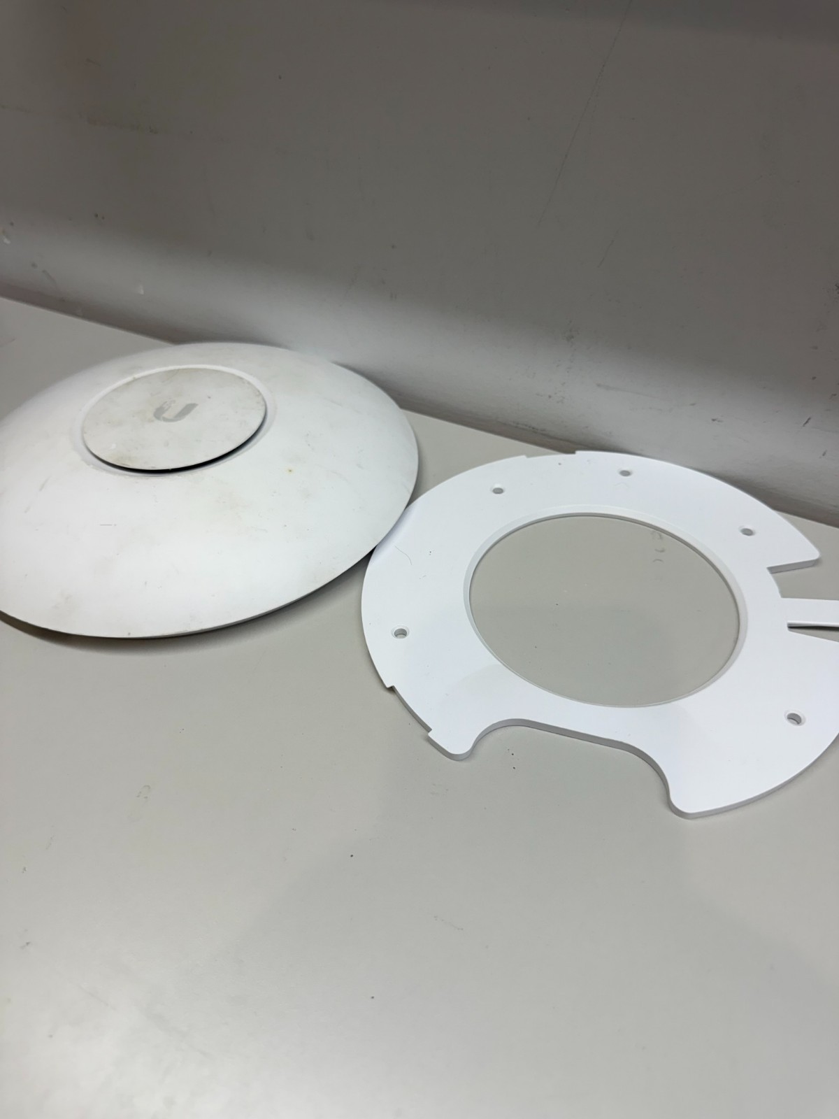 Ubiquiti Networks UAP-AC-PRO 1300Mbps Wireless Access Point