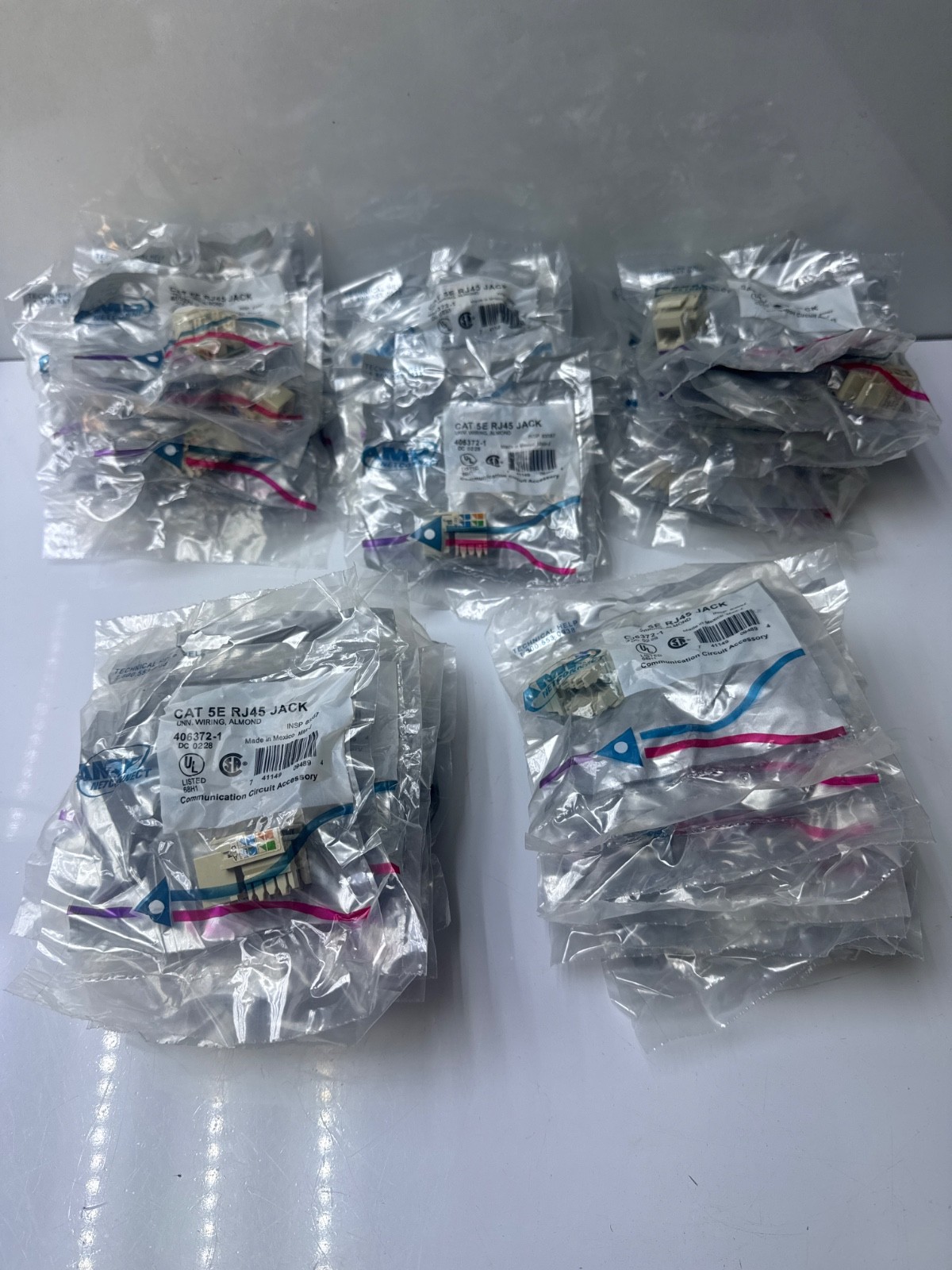 LOT 50 PCs AMP NETCONNECT 406372-1 CAT 5E RJ45 jack