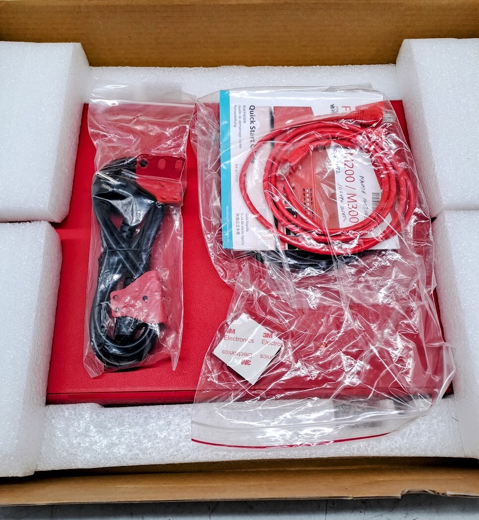 WatchGuard Firebox M300 Network Security Appliance NC2AE8