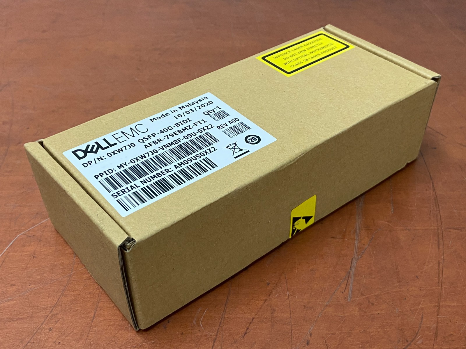 Dell XW7J0 EMC QSFP-40G-BIDI Transceiver Module *NEW* | C1344