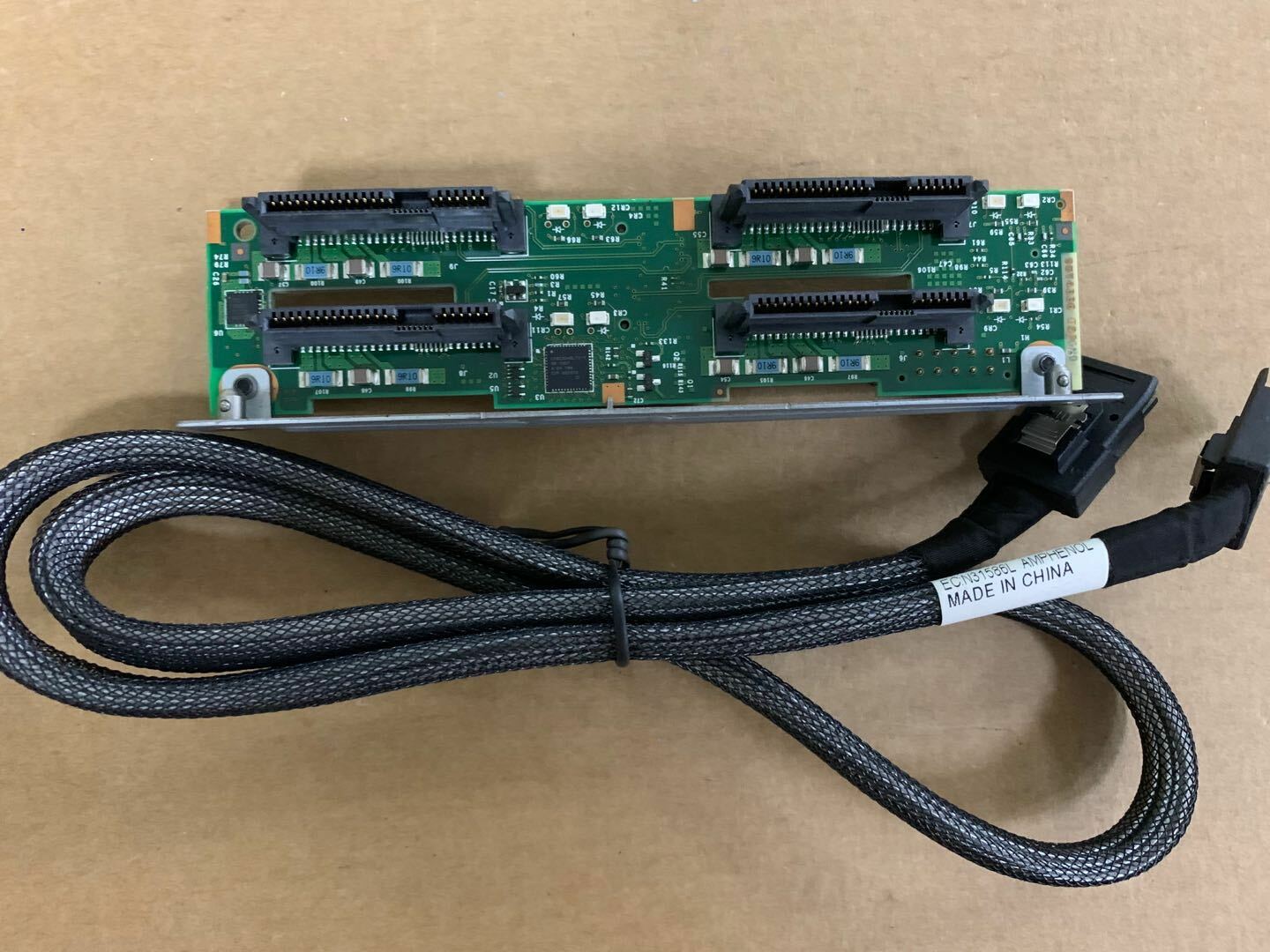 IBM 94Y7587 94Y6386 81Y6657 46C9091 X3550 M4 4 x 2.5" HDD Backplane w/ Cables