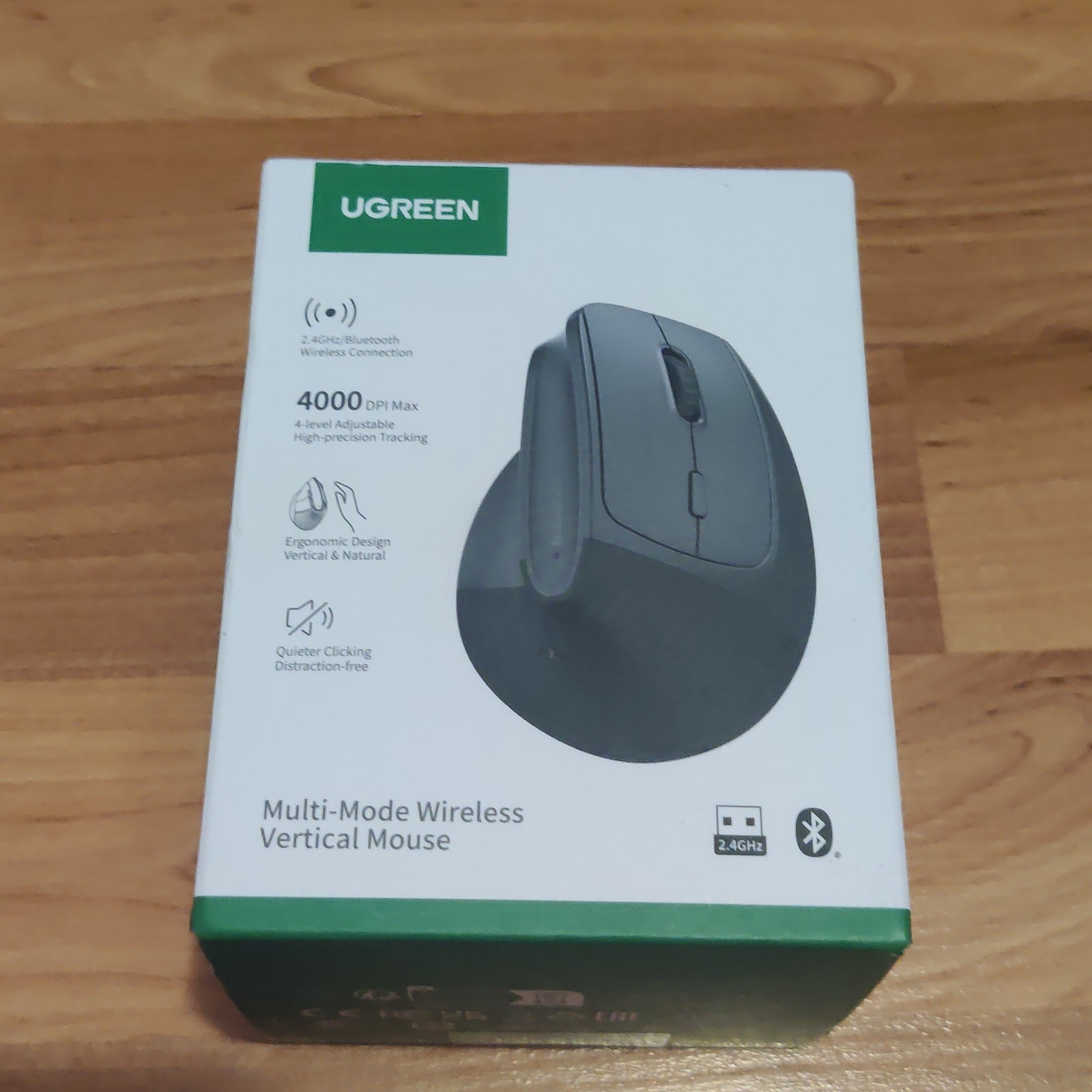 UGREEN Ergonomic Wireless Vertical Mouse 2.4G/Bluetooth 4000DPI 6-Button Mouse