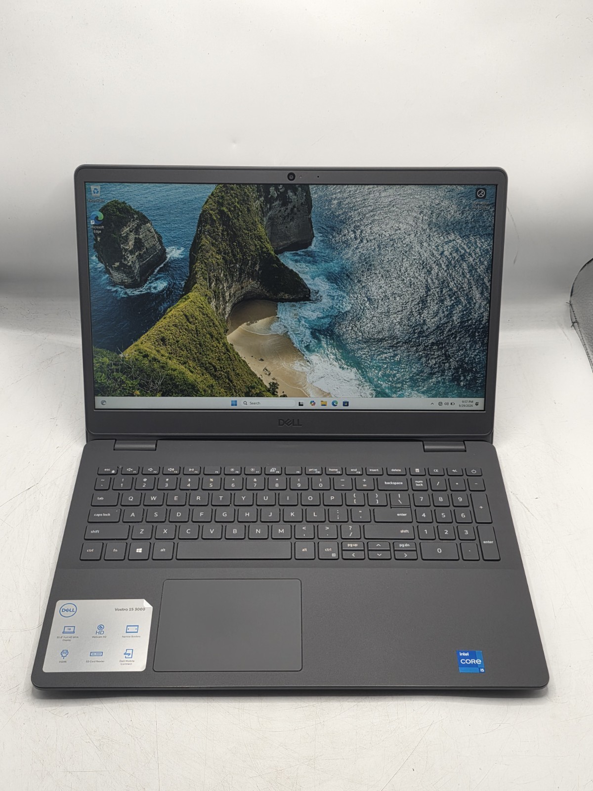 Dell Vostro 3500 15.6" FHD Intel i5-1135G7 2.40GHz 8GB RAM 256GB NVMe Win11P