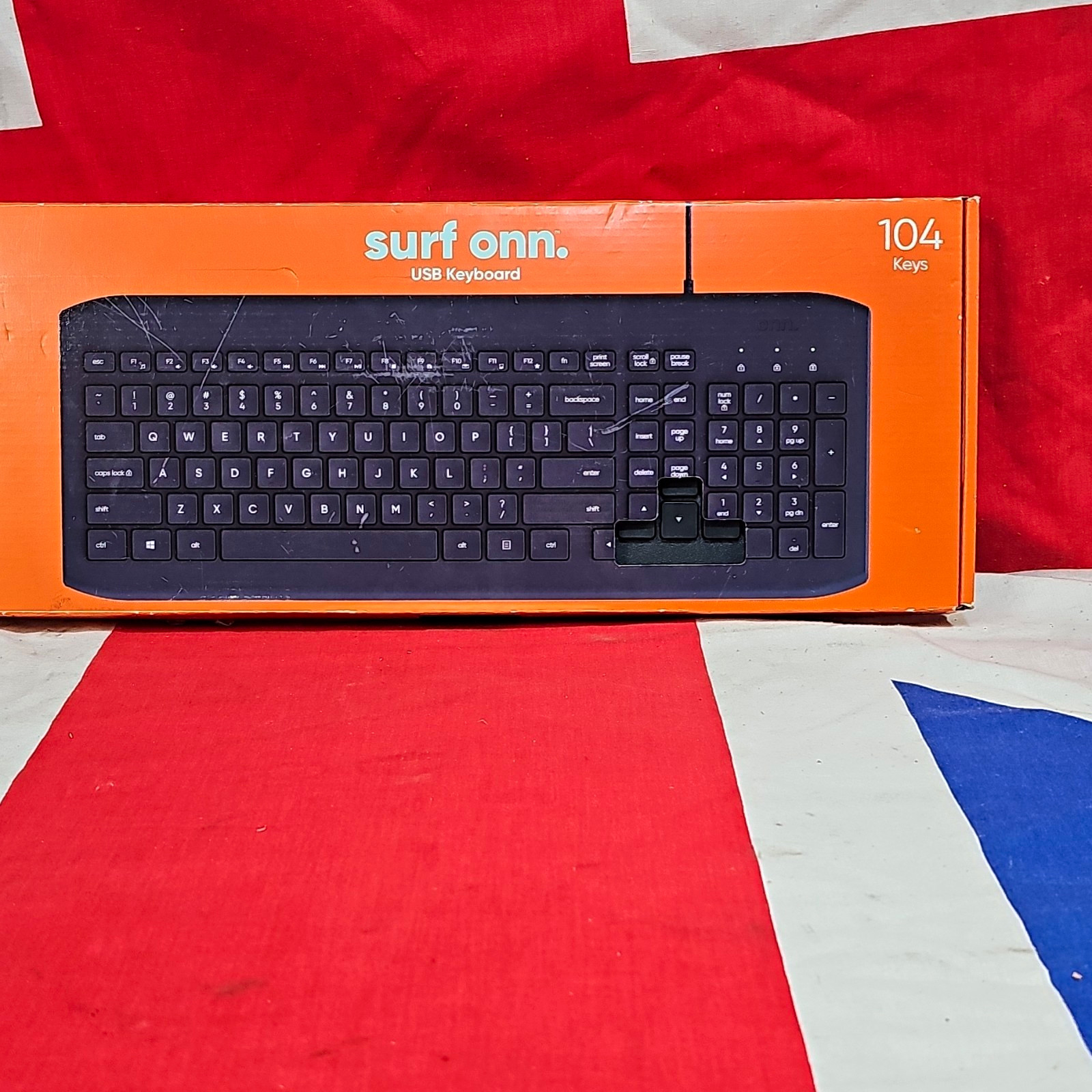 onn. surf onn. Wired USB Full-Size 104-Key Keyboard Black QWERTY EN Plug & Play