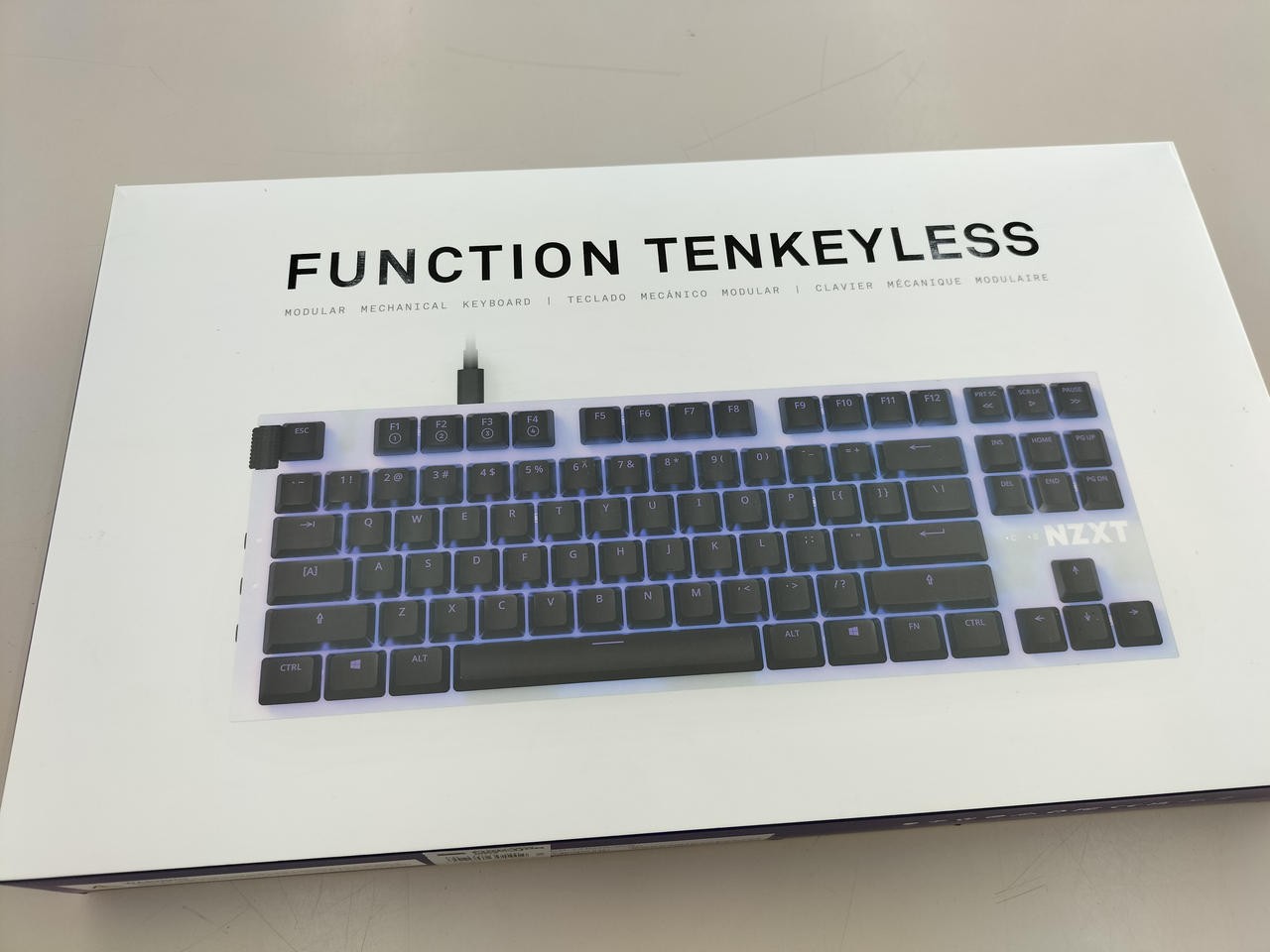Gaming Keyboard Model KB 1TKUS WR NZXT
