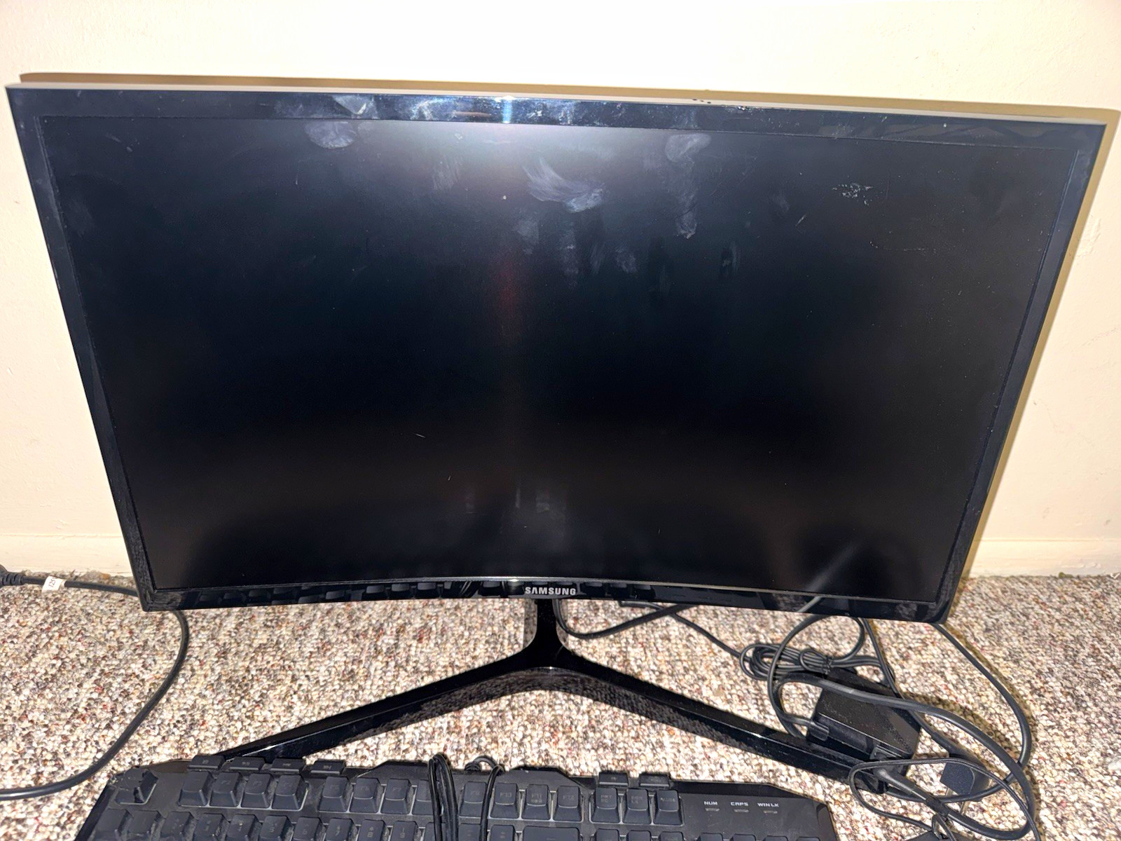 Samsung 27" Curved Monitor + i5 Desktop 8GB 1TB+120GB SSD GTX 750