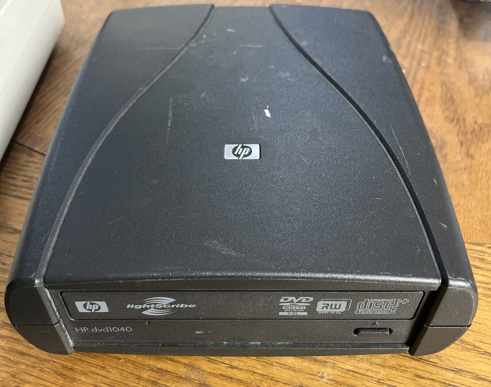 HP dvd1040 USB 2.0 LightScribe Dual Layer 20x External Super Multi DVD-Writer