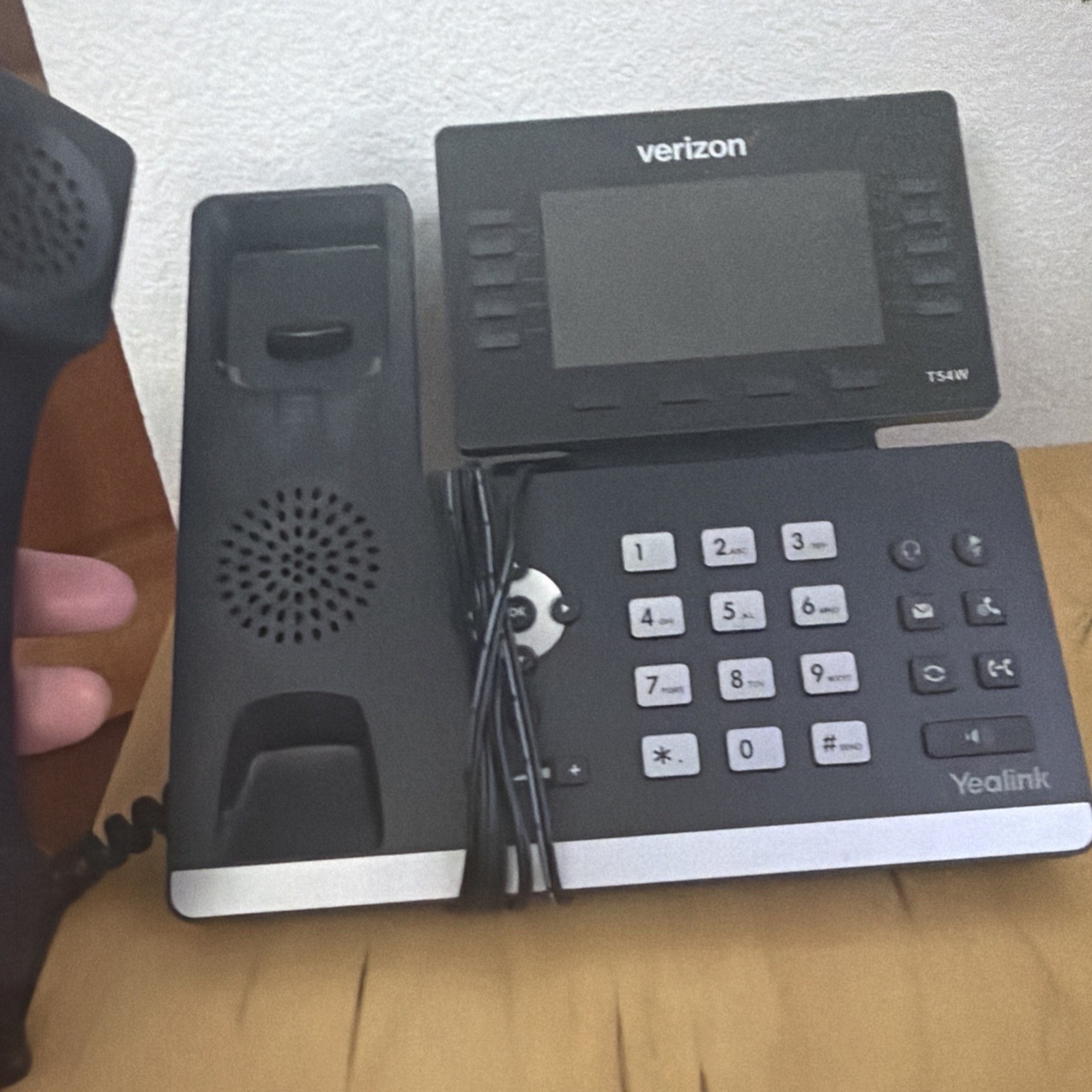 Verizon Yealink SIP-T54W Black Phone with adapter 