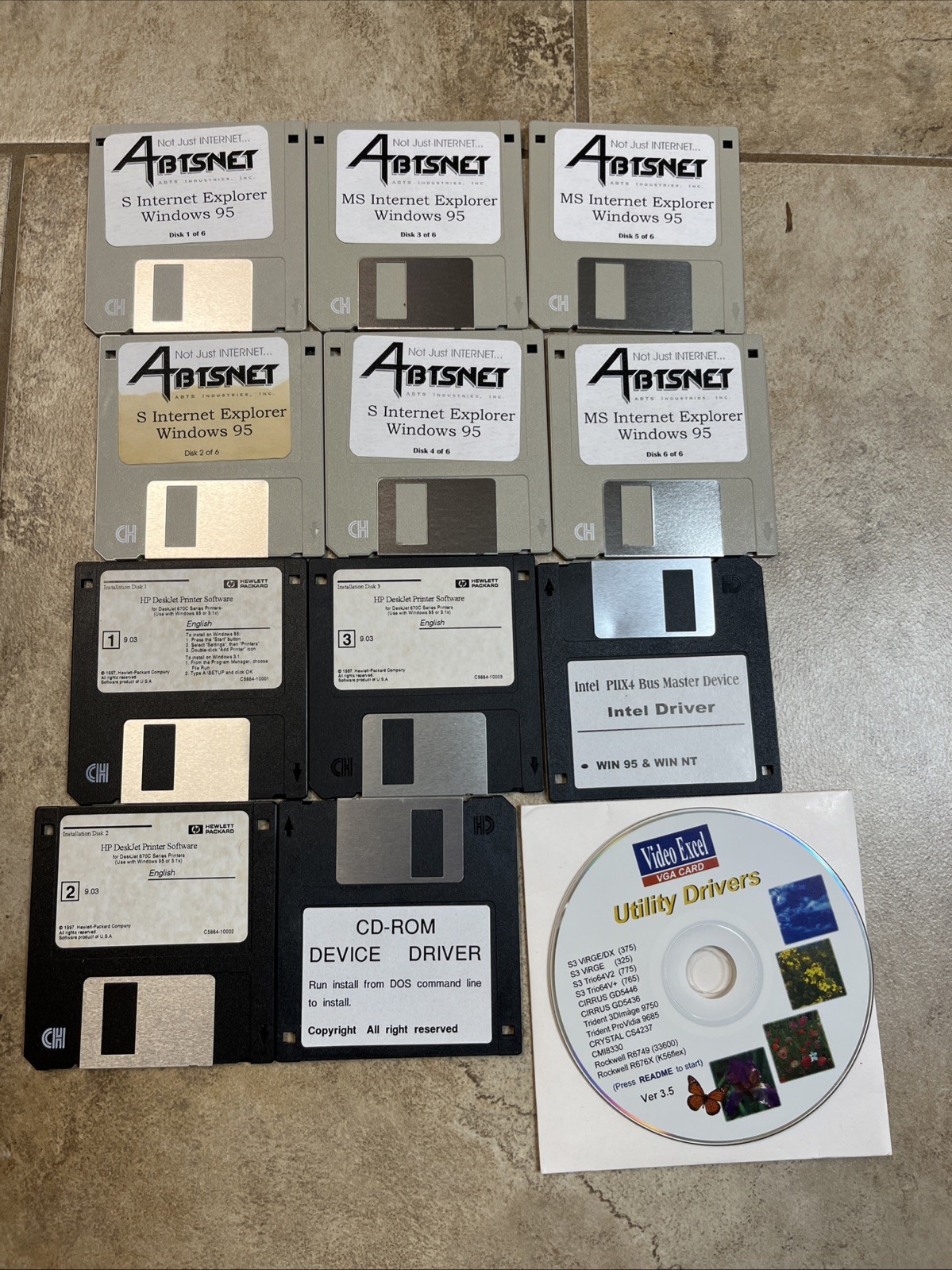 Abtsnet Internet Explorer for Windows 95 (6 Disk Set, Floppy Disks) 3HP Disks