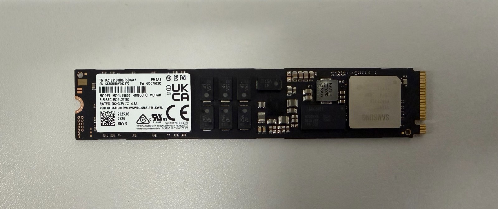 MZ1L2960HCJR SAMSUNG PM9A3 960GB NVME M.2 SSD SOLID STATE DRIVE MZ-1L29600