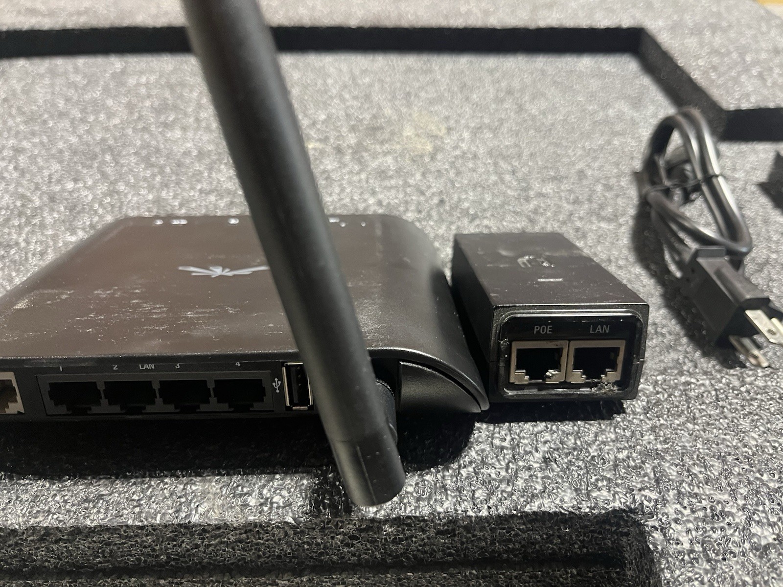 Ubiquiti air Router HP  with power, Used