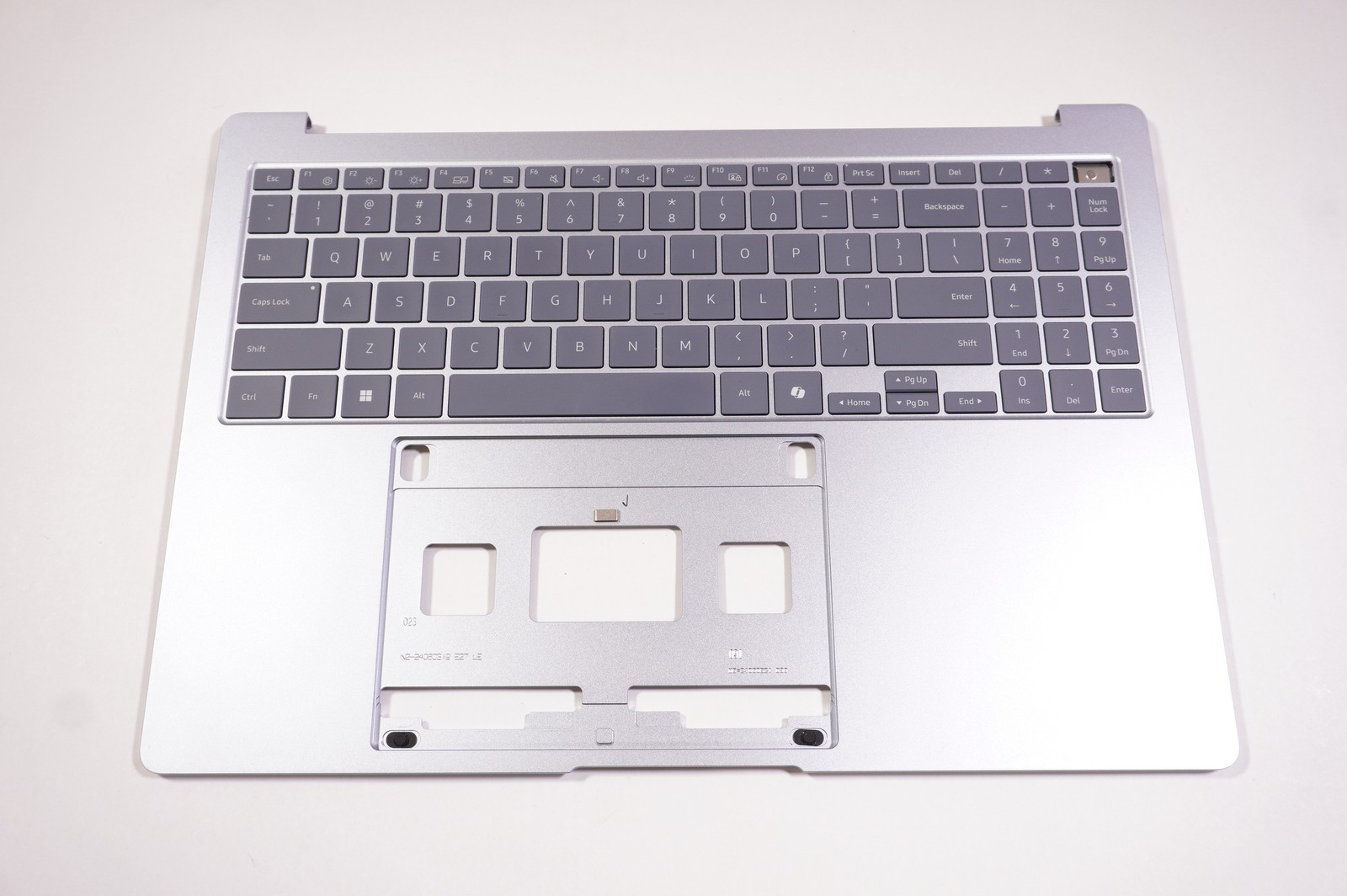 BA9713272A Samsung US Palmrest Keyboard Sapphire Blue NP960XMA-KB1US