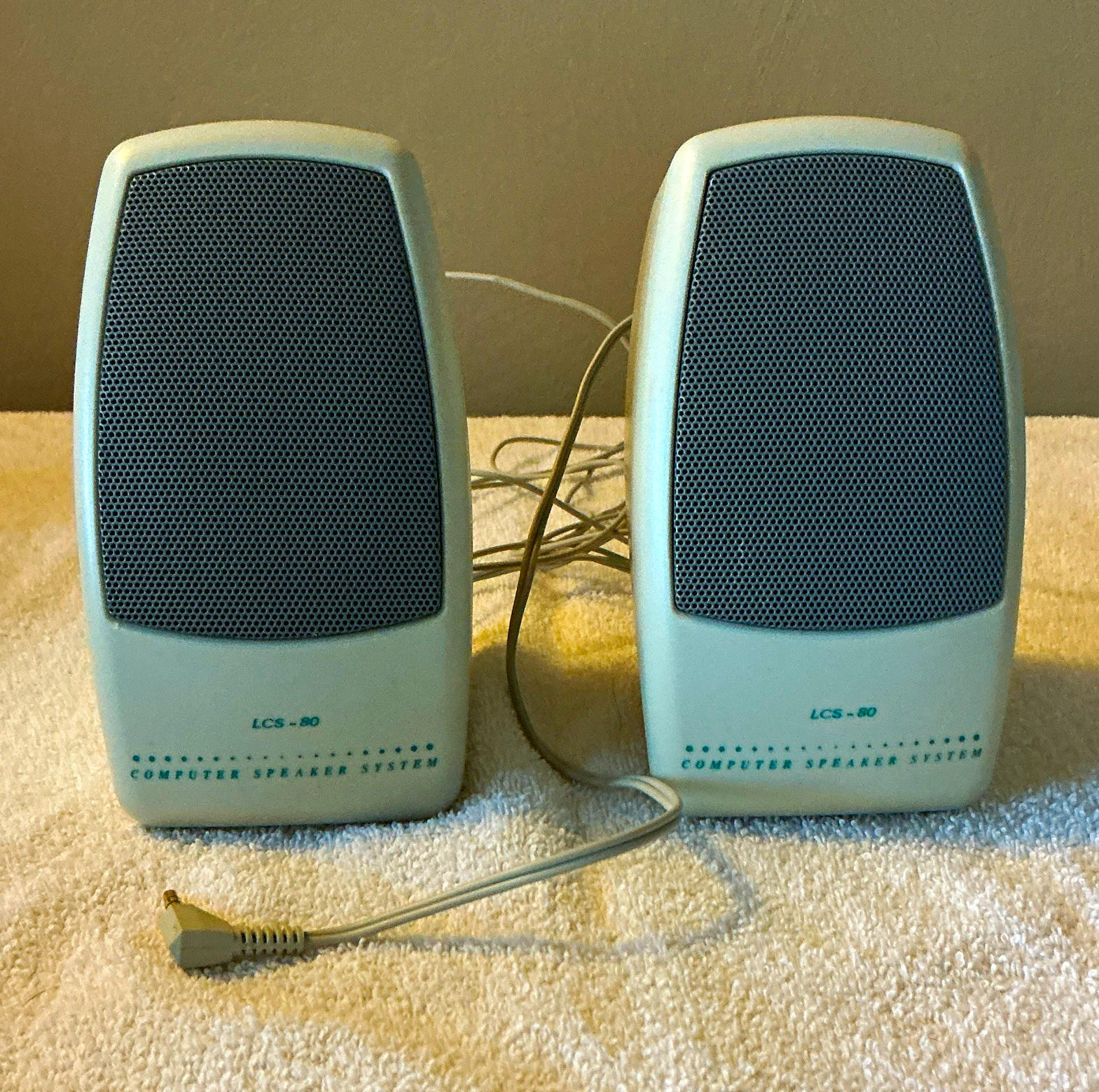 Labtec LCS-80 2.0 Wired Computer Speakers 3.5mm Jack Input