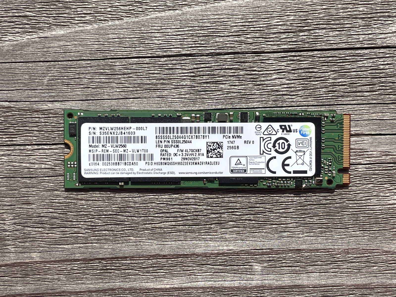 Samsung MZ-VLW2560 NVMe SSD 256GB M.2 PCIe Internal PM961